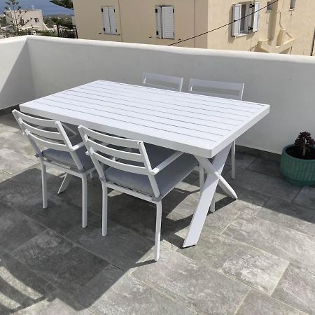 Triena Apartments Fira (Santorini) Exterior foto
