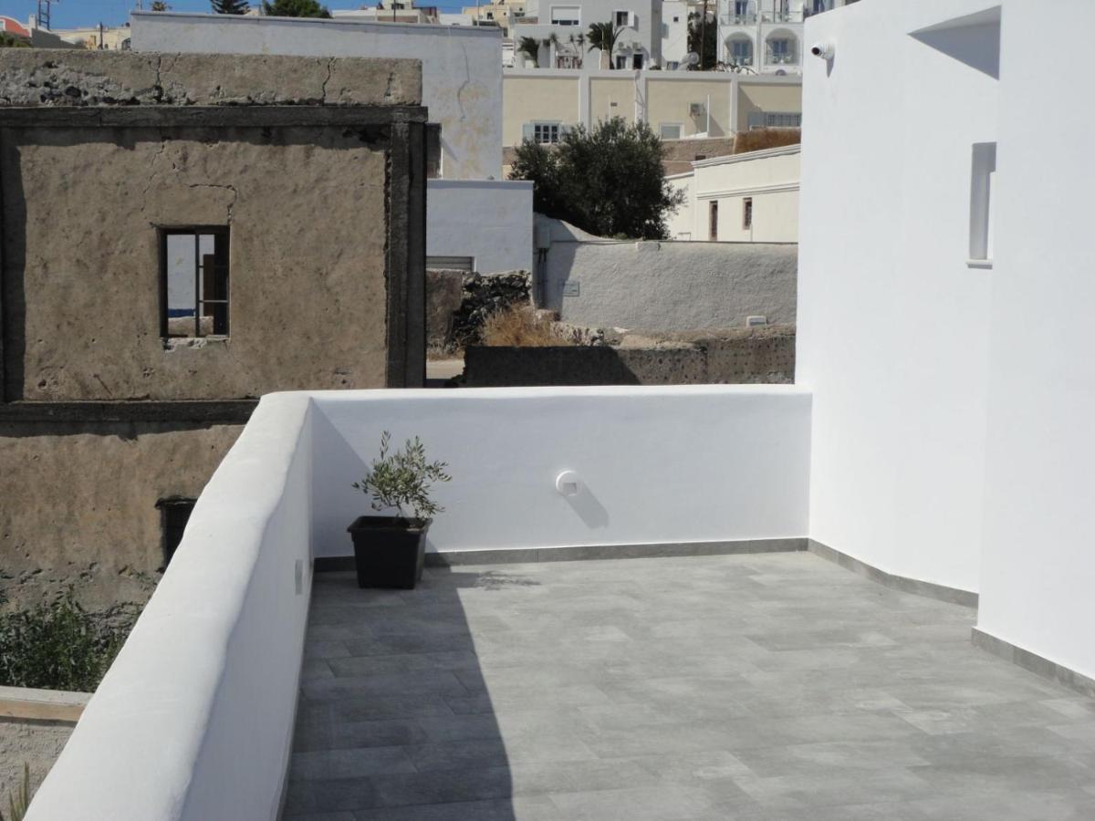 Triena Apartments Fira (Santorini) Exterior foto