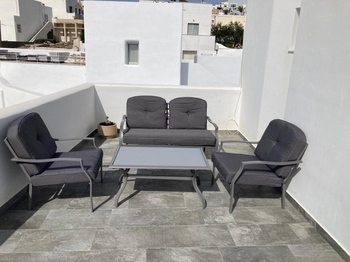 Triena Apartments Fira (Santorini) Exterior foto